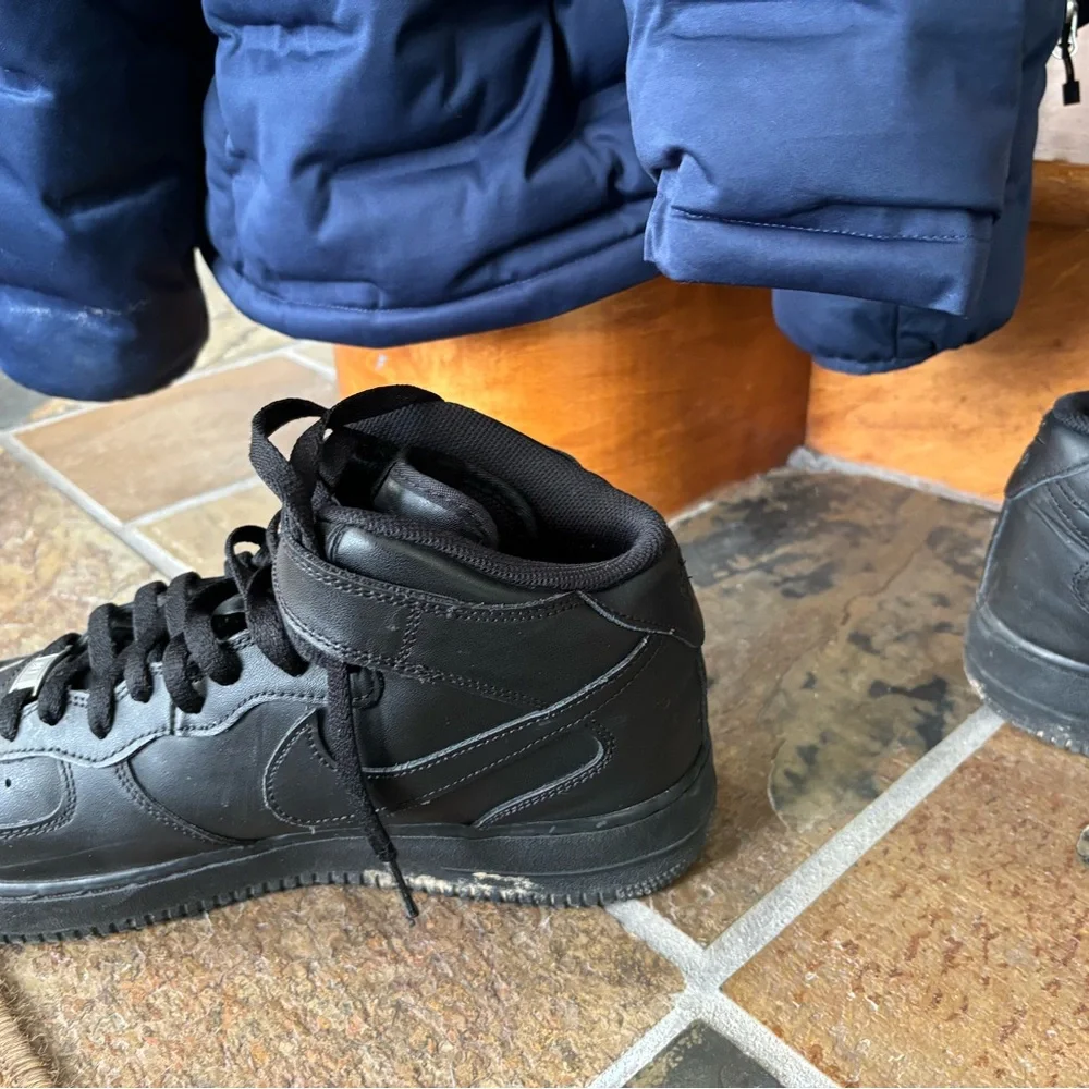 Nike Mid Air Forces - Picture 3 of 3